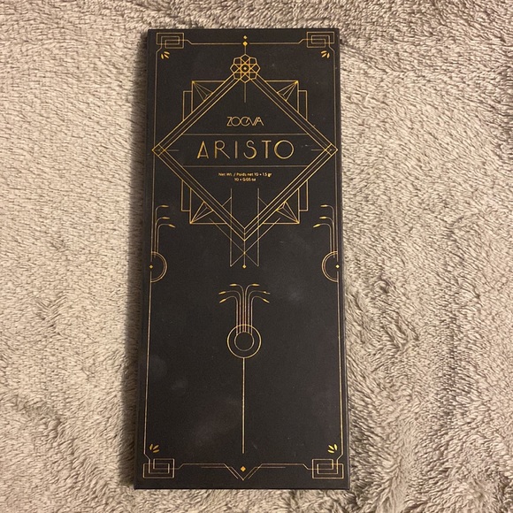 Zoeva aristo eyeshadow palette - Picture 2 of 2